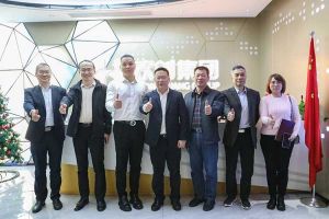 廣州市與番禺區(qū)人力資源和社會(huì)保障局領(lǐng)導(dǎo)蒞臨歡創(chuàng)集團(tuán)調(diào)研指導(dǎo)