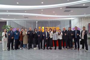 熱烈歡迎新疆喀什人社局一行領導蒞臨歡創(chuàng)集團指導